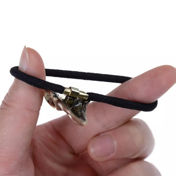 🐦‍⬛ Crow Skull Hair Tie - Picture 3 of 3